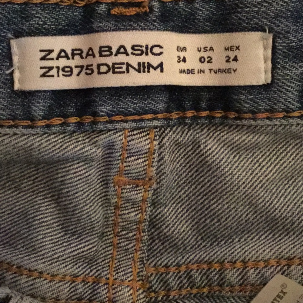 Zara Basic Distressed Shorts Size 2 - image 6